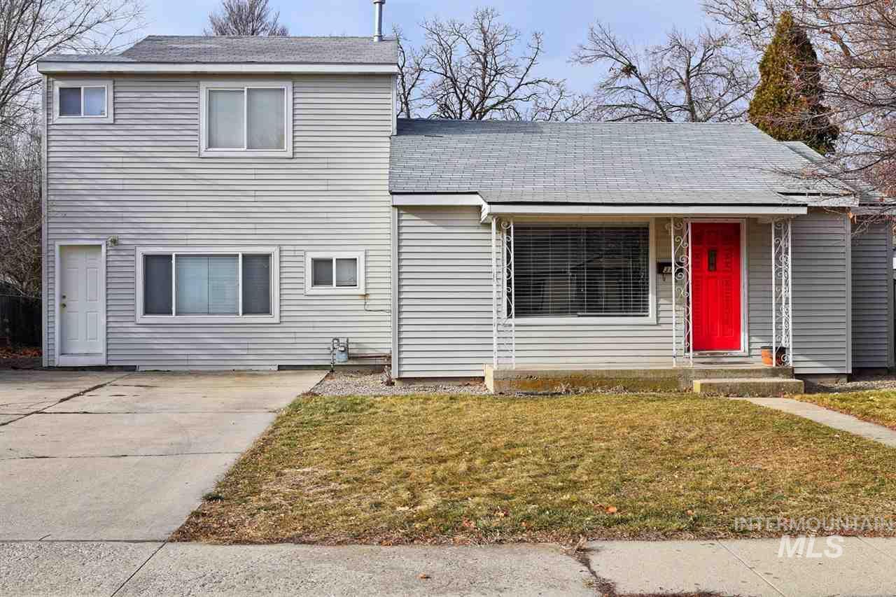 311 Brookdale Dr - Photo 1