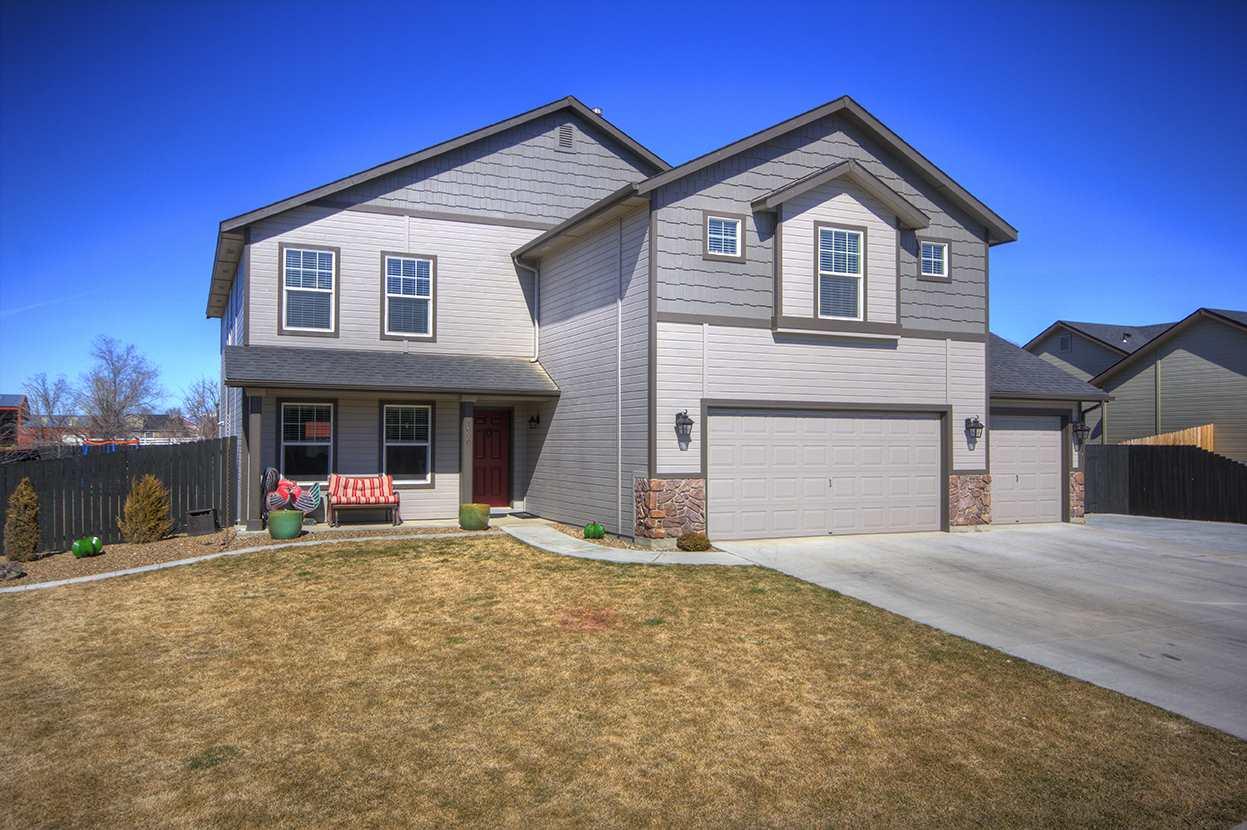 1690 Urwin St - Photo 1