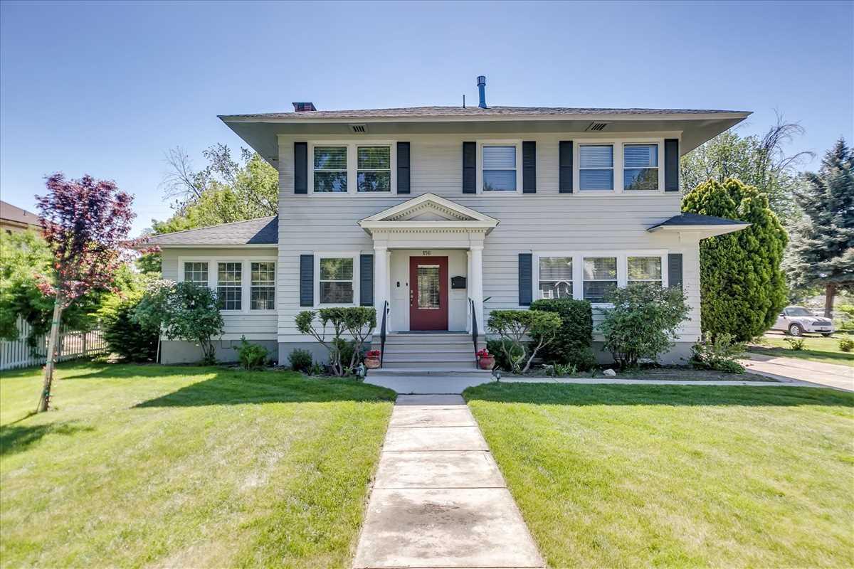 116 18th Ave South - Photo 1