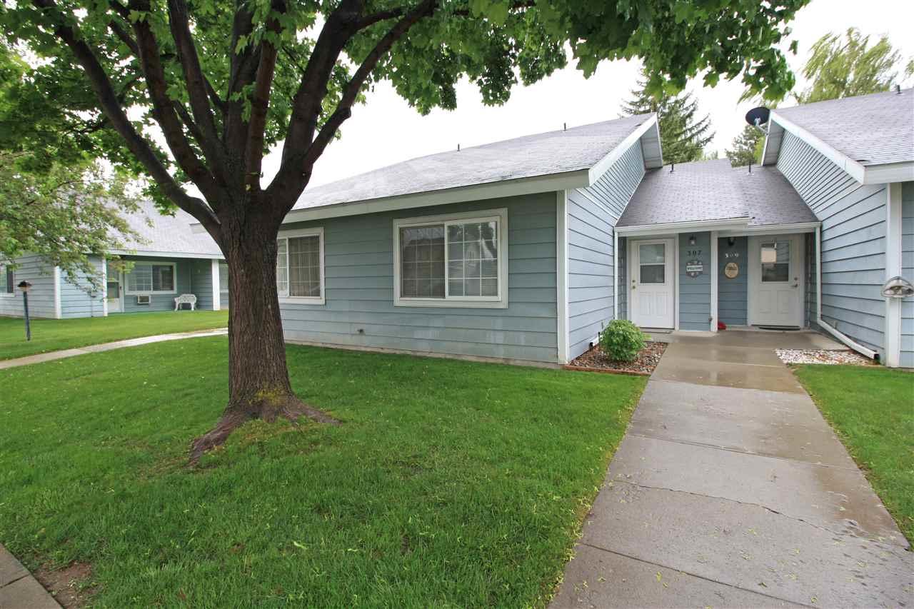 307 6th Street - Photo 1