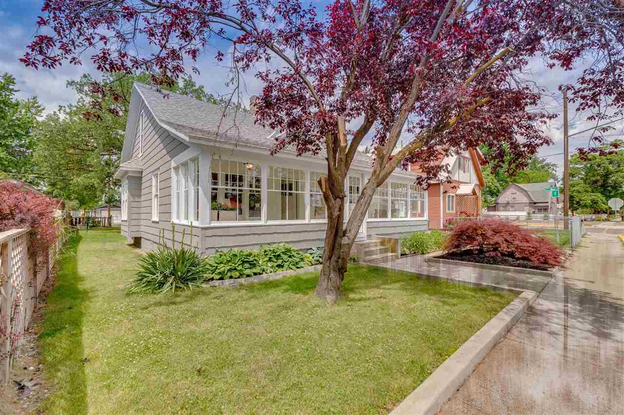 645 6th Street - Photo 1