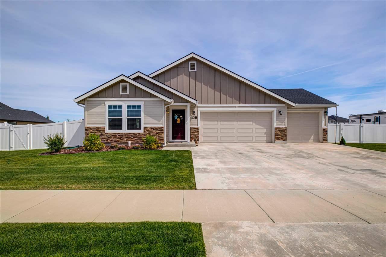 138 Voyager St - Photo 1