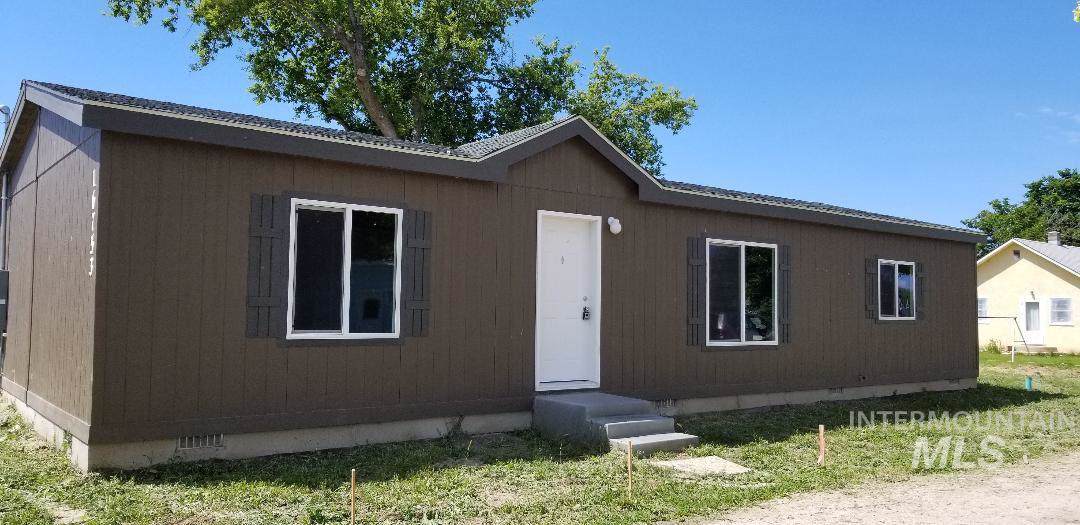 16753 Midway Rd - Photo 1