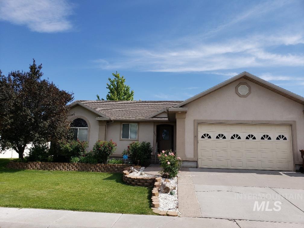 647 Sequoia - Photo 1