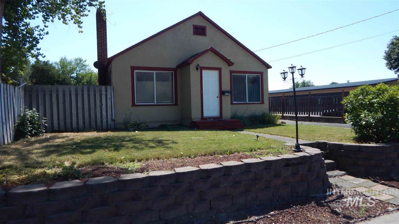 1239 Poplar St. - Photo 1