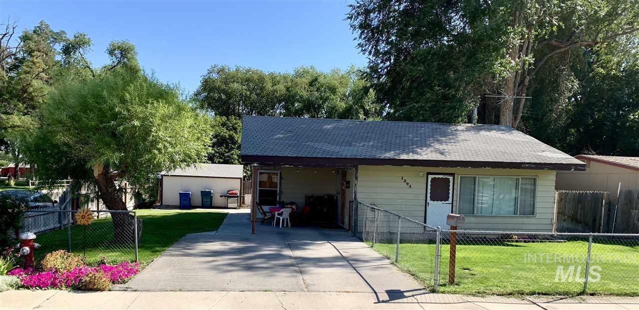 1395 5th N. - Photo 1