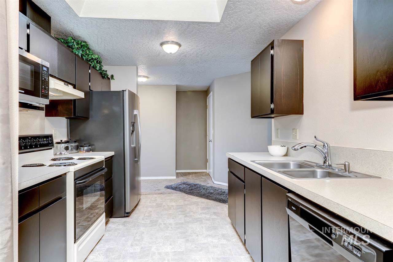 502 Lake Lowell Ave - Photo 1