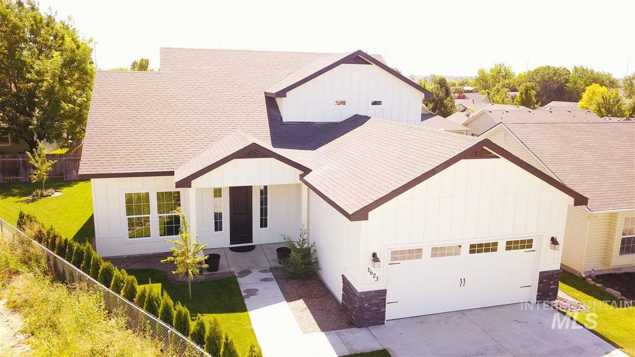 1623 Young Avenue - Photo 1