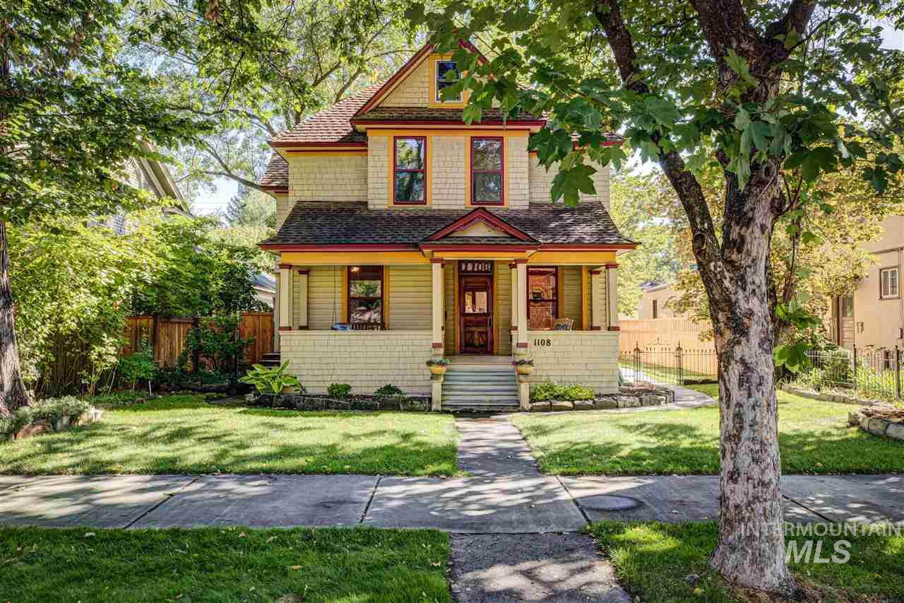1108 7th St - Photo 1