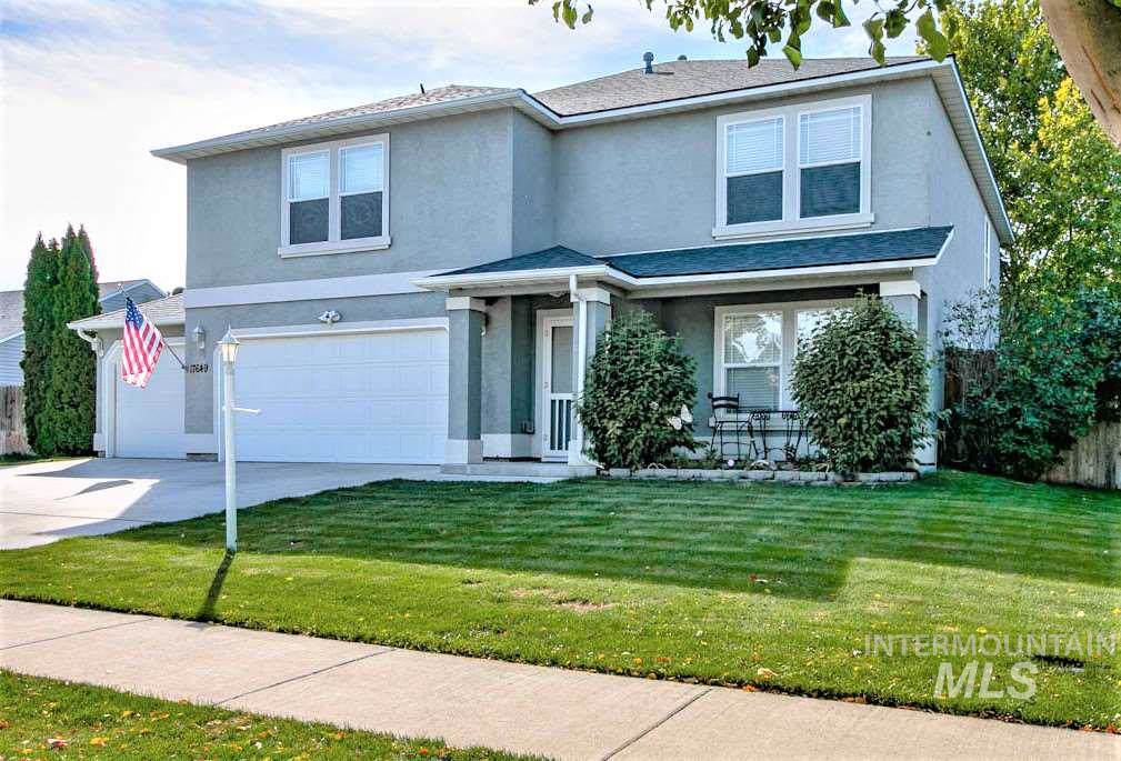 17649 N Parkdale Ave - Photo 1