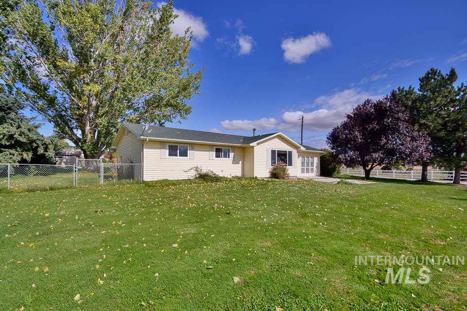 22518 Hoskins Rd - Photo 1