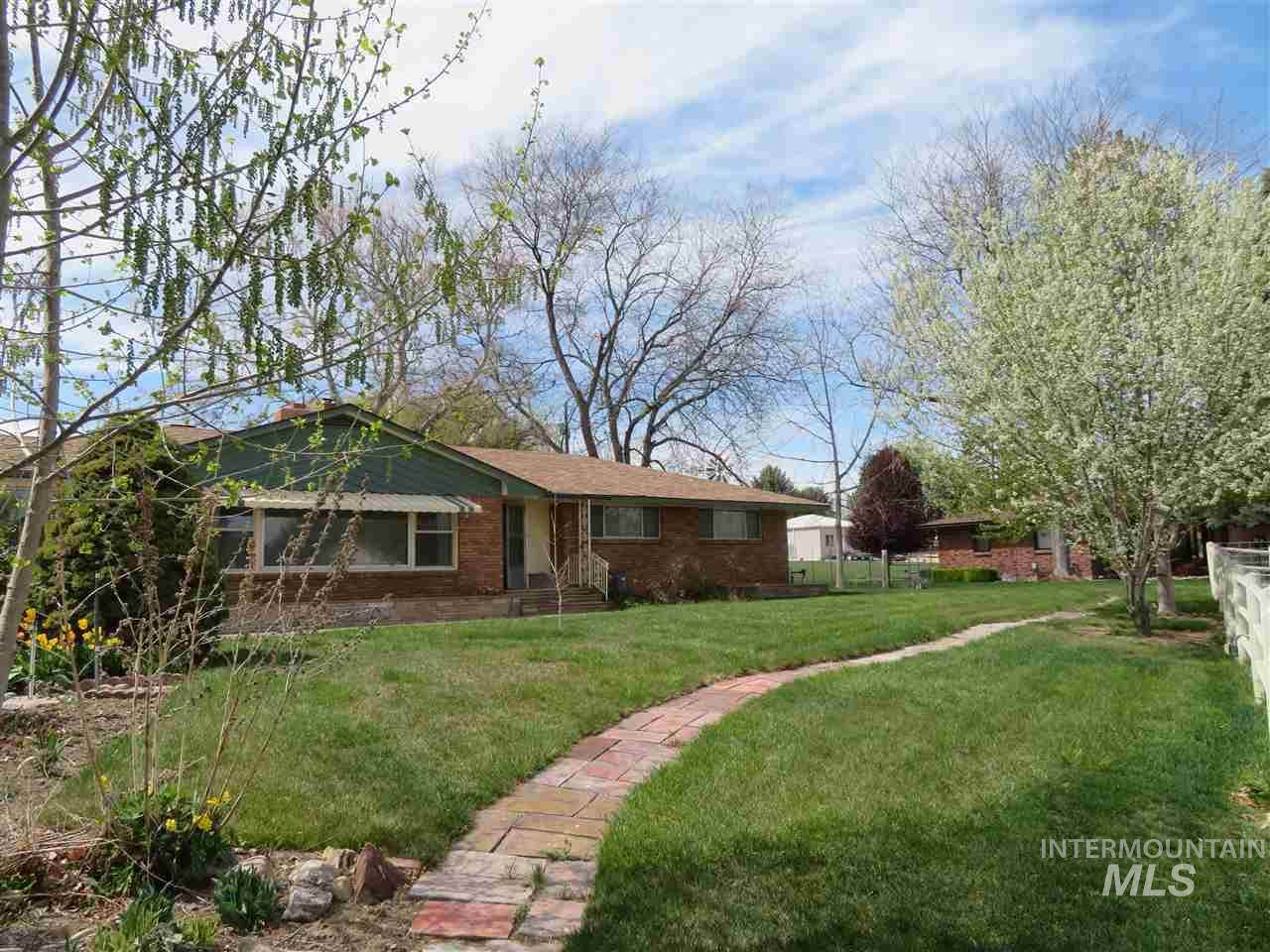 4013 Ivy Dr - Photo 1 4013 Ivy Dr - Photo 1