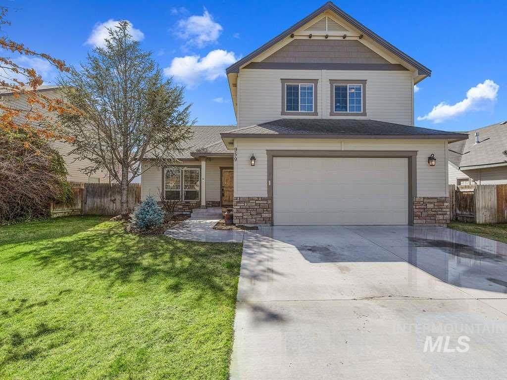 959 Valiant Ave - Photo 1