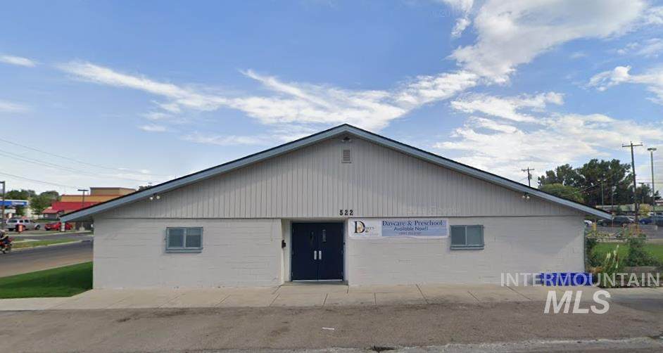 522 9th Ave. - Photo 1
