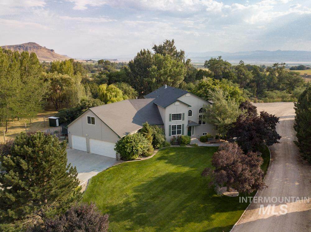 408 Hill Rd S - Photo 1
