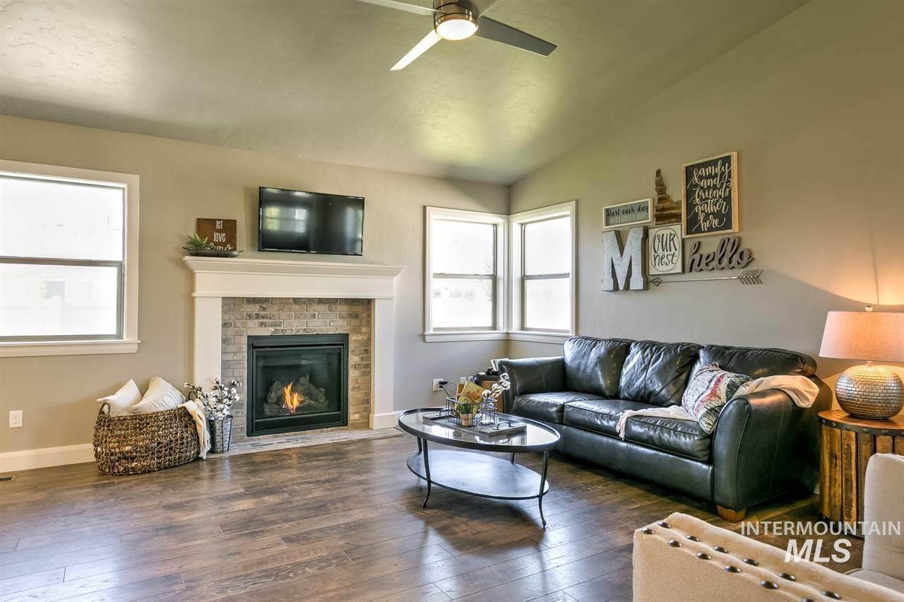 5788 Durning Drive - Photo 1