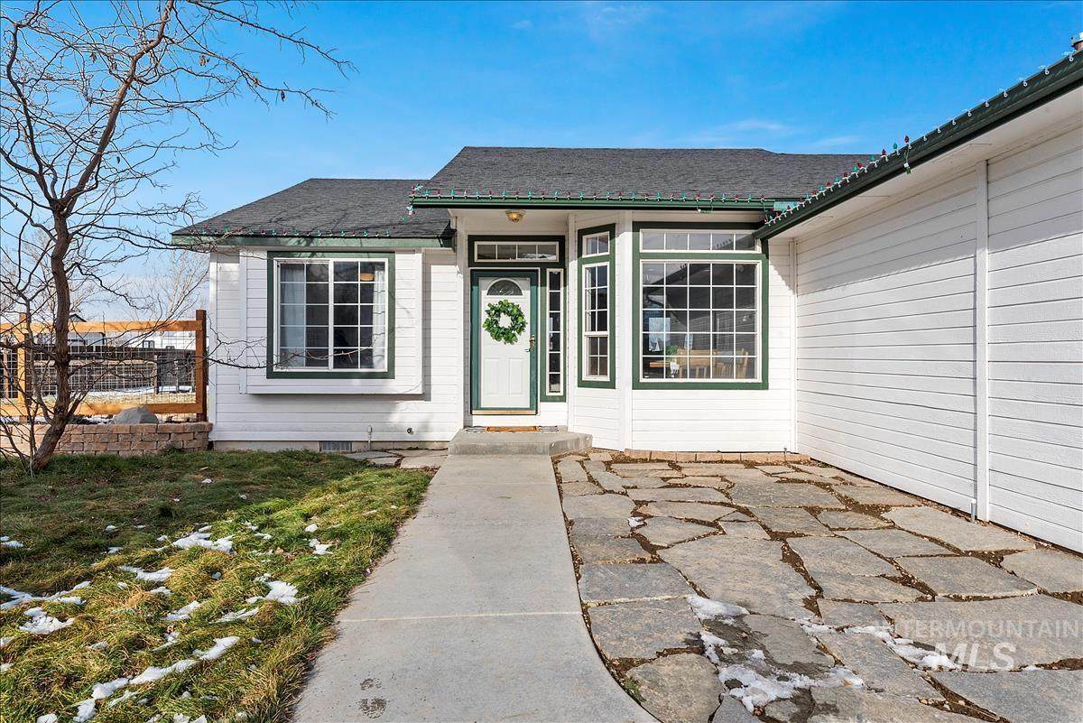 9284 Charles - Photo 1