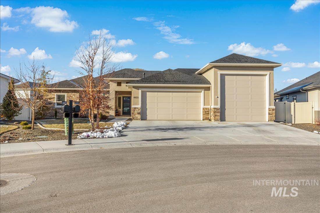 4033 Cool River Ave - Photo 1