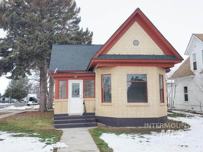 445 Montana - Photo 1
