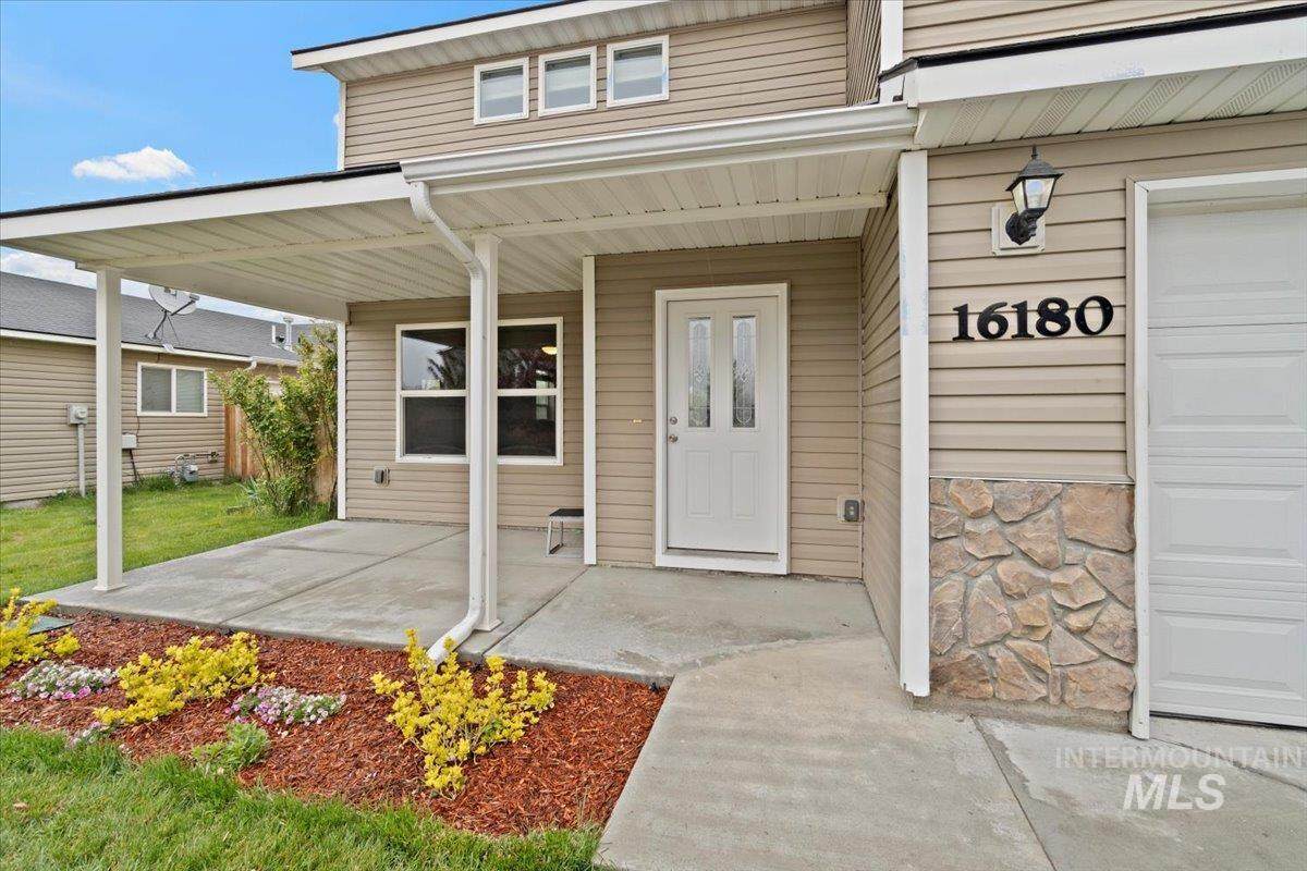 16180 Greenfield Way - Photo 1