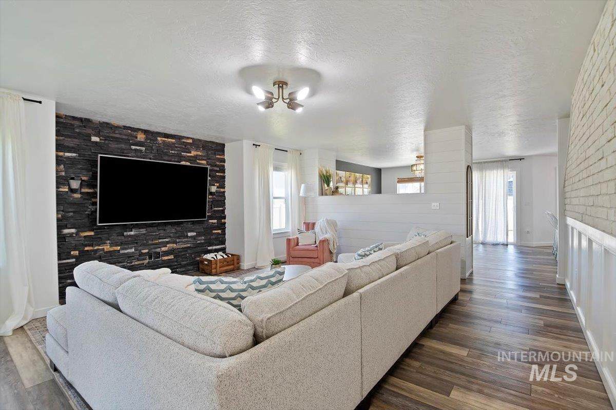 11773 Pheasant Run Ct - Photo 1
