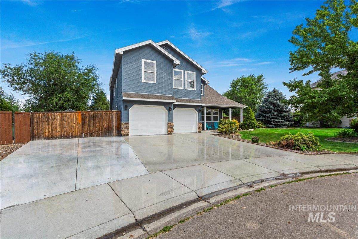 3134 N Blue Springs Ave - Photo 1