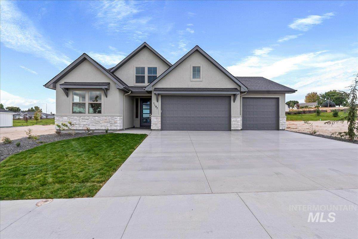 1197 Eiger Dr - Photo 1