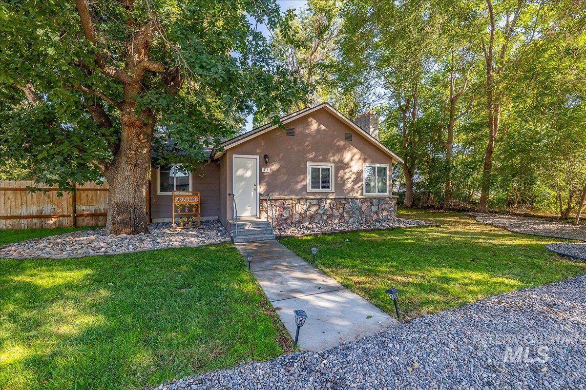 212 Owyhee - Photo 1