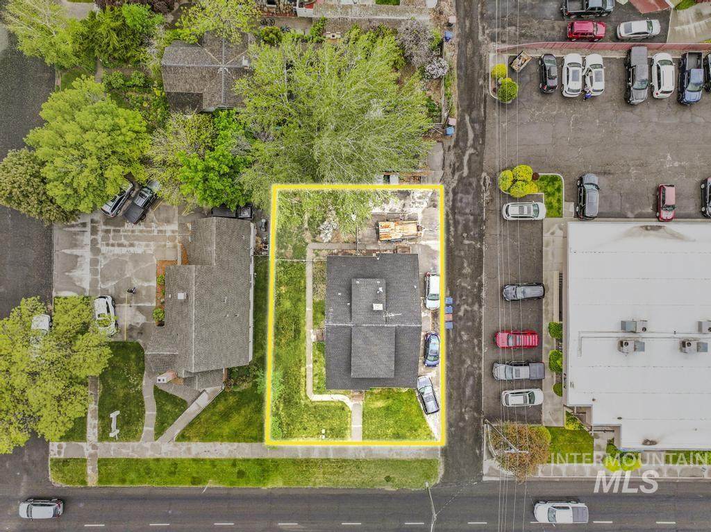 1015 Shoshone Street - Photo 1