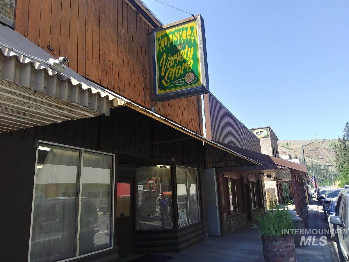 8 Main Street - Photo 1