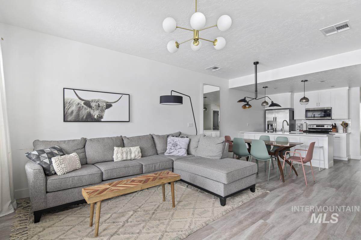 310 Broken Creek St. - Photo 1