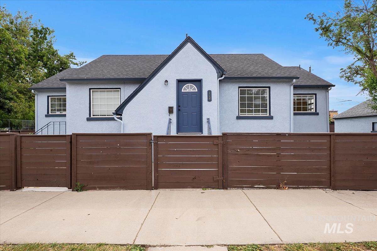 2323 Idaho - Photo 1