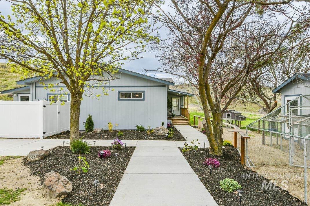 16758 Deer Flat Rd - Photo 1