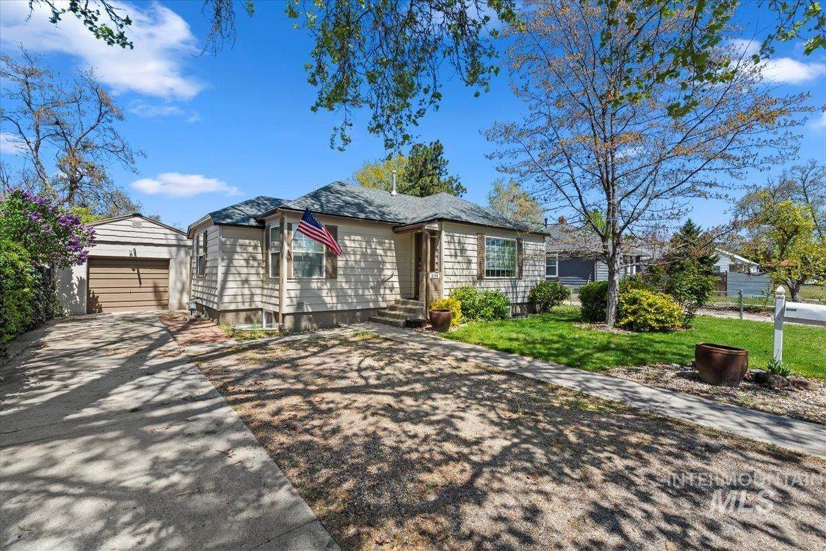 2706 Ponderosa Rd - Photo 1