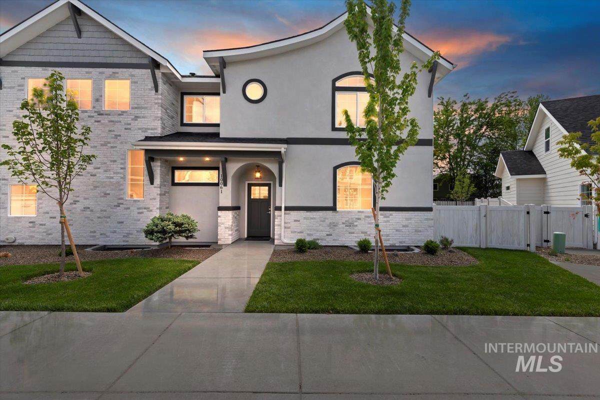 10061/10063 Mcmillan Rd - Photo 1