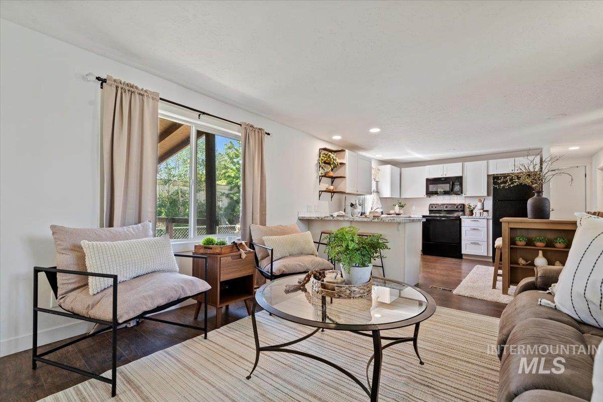 181 Liberty - Photo 1