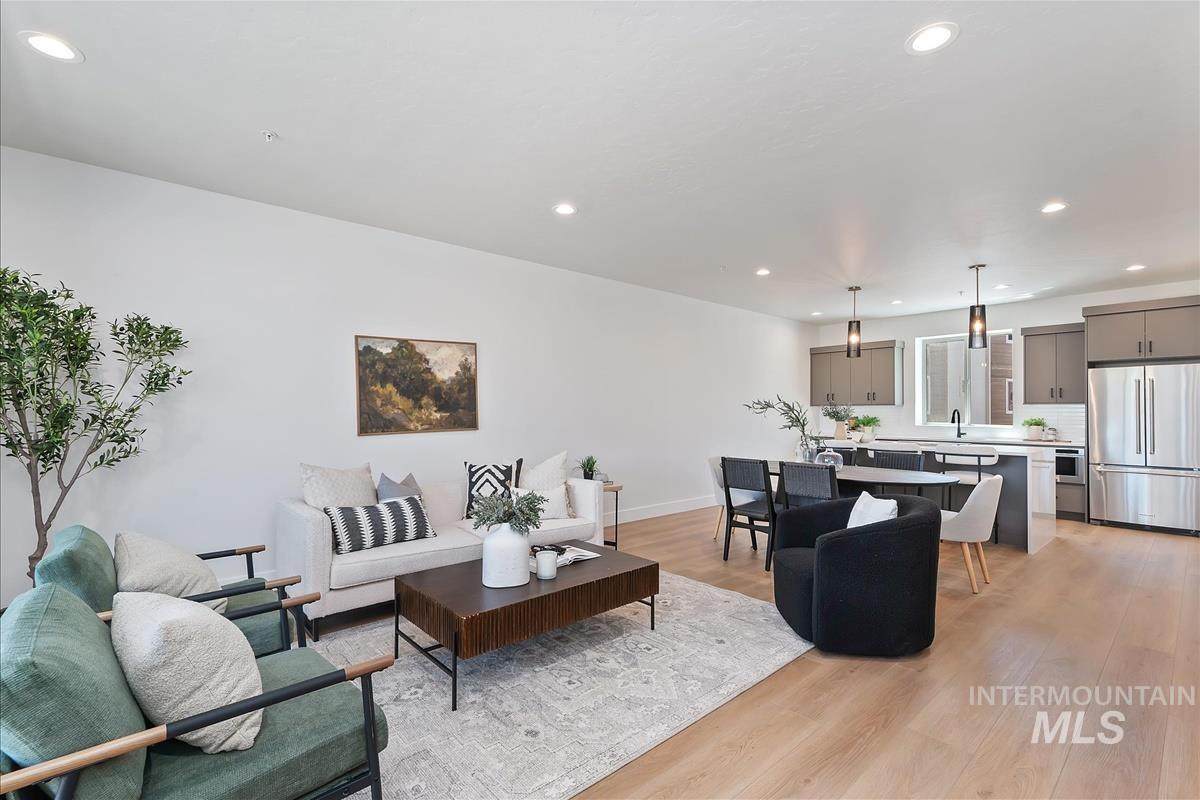 1715 Federal Way - Photo 1