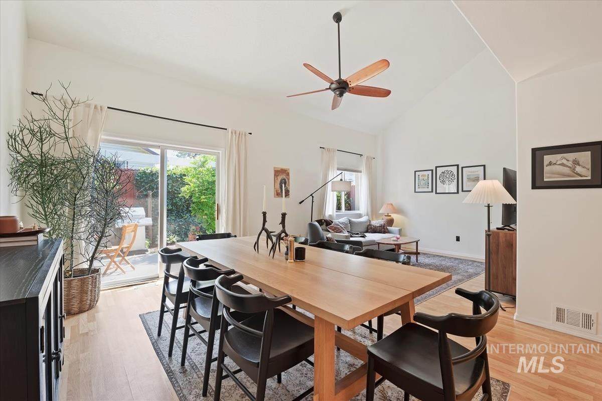 1683 Annett St - Photo 1