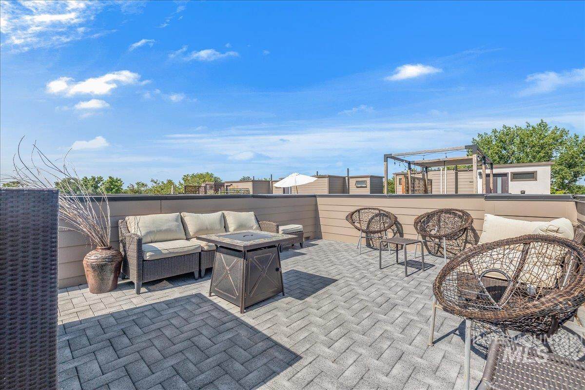 2775 Stewart Ave - Photo 1