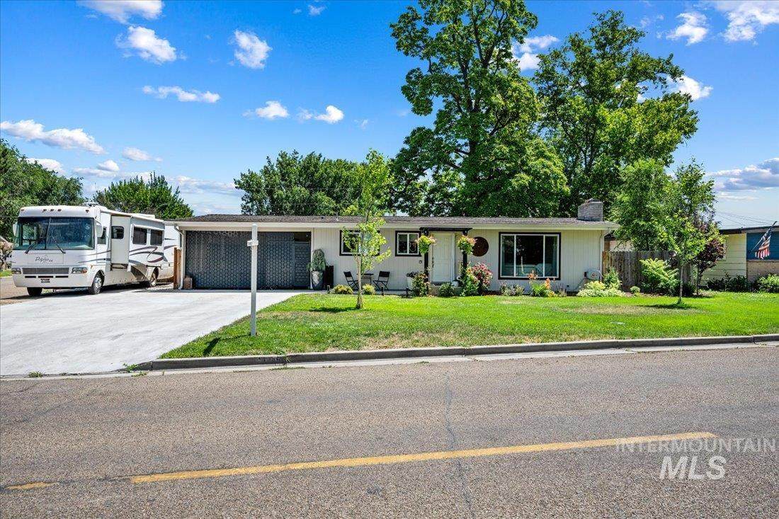 3105 College Ave - Photo 1