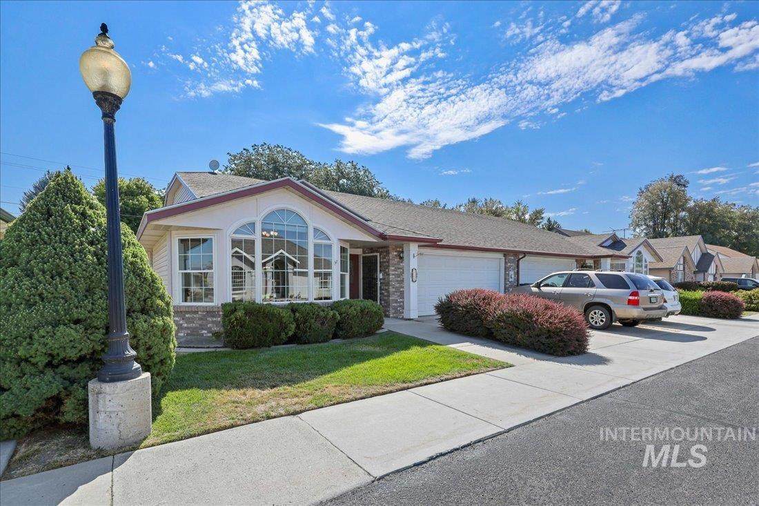 124 Country Lane Loop - Photo 1
