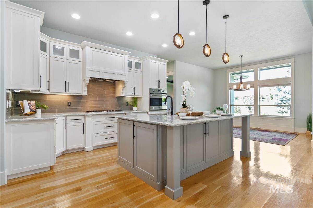 9852 Golden Rain St - Photo 1