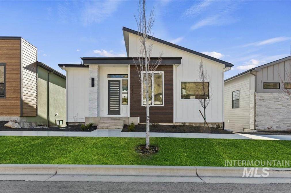 3541 Warm Springs Ave - Photo 1