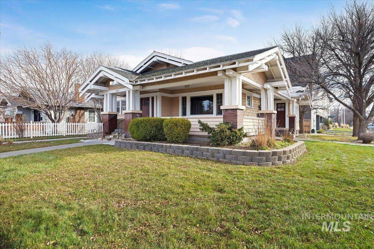 708 Shoshone St - Photo 1