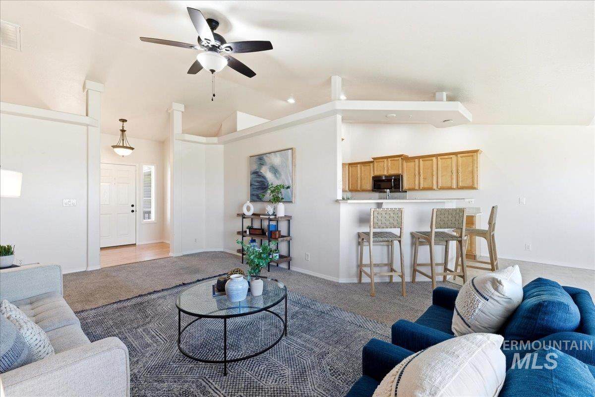 1284 Mandarin St - Photo 1