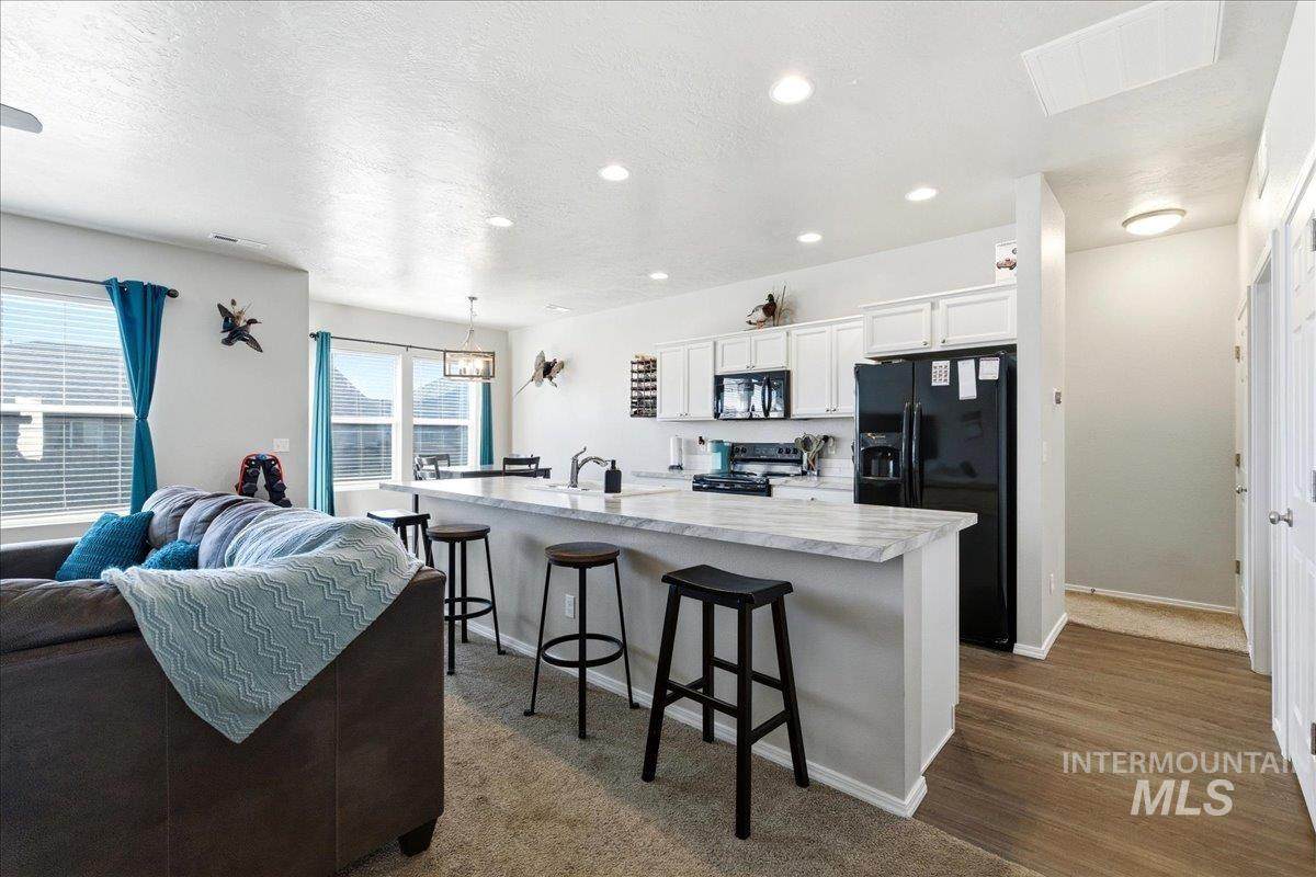 843 Levant Way - Photo 1