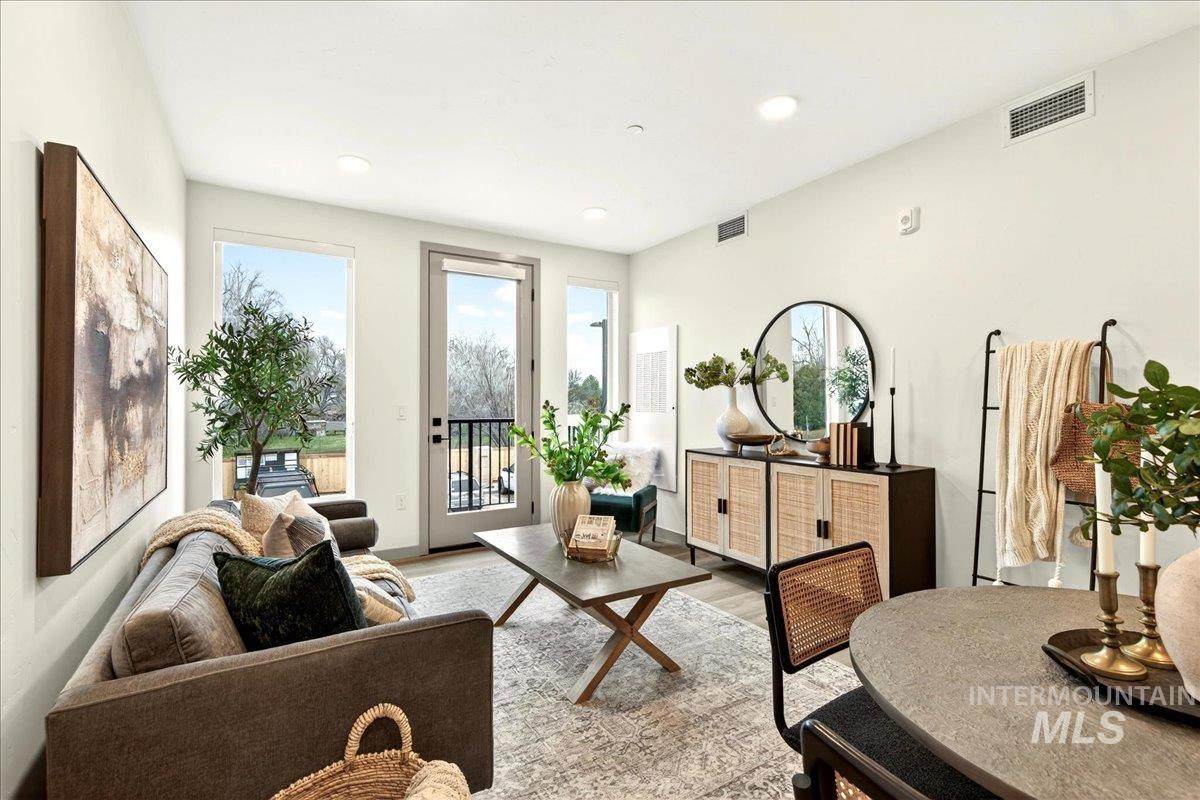 2312 Broadway Avenue - Photo 1