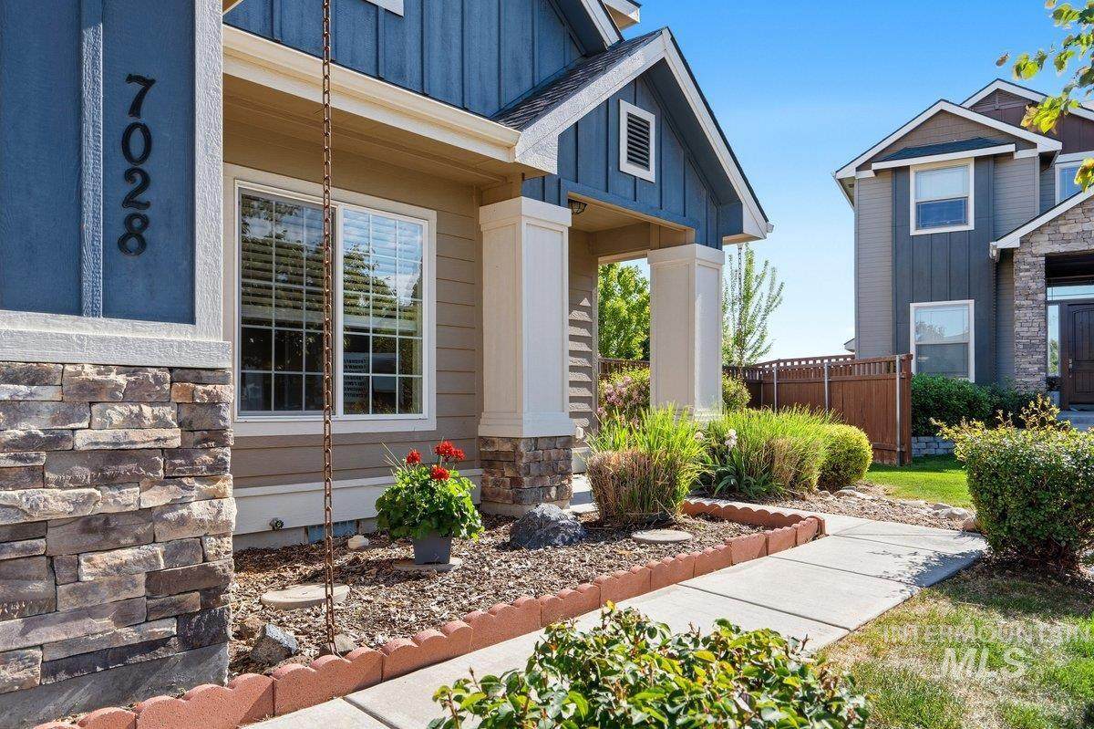 7028 Ring Perch Court - Photo 1