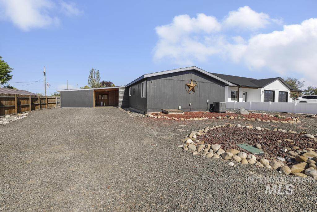 937 Katherine Street - Photo 1