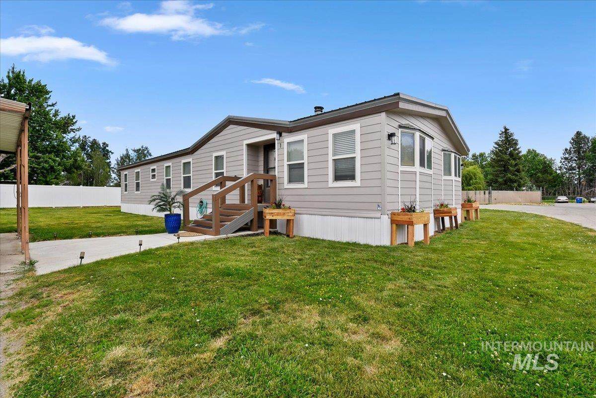1200 Artesian Rd. - Photo 1